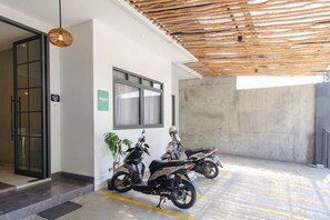 Free self parking