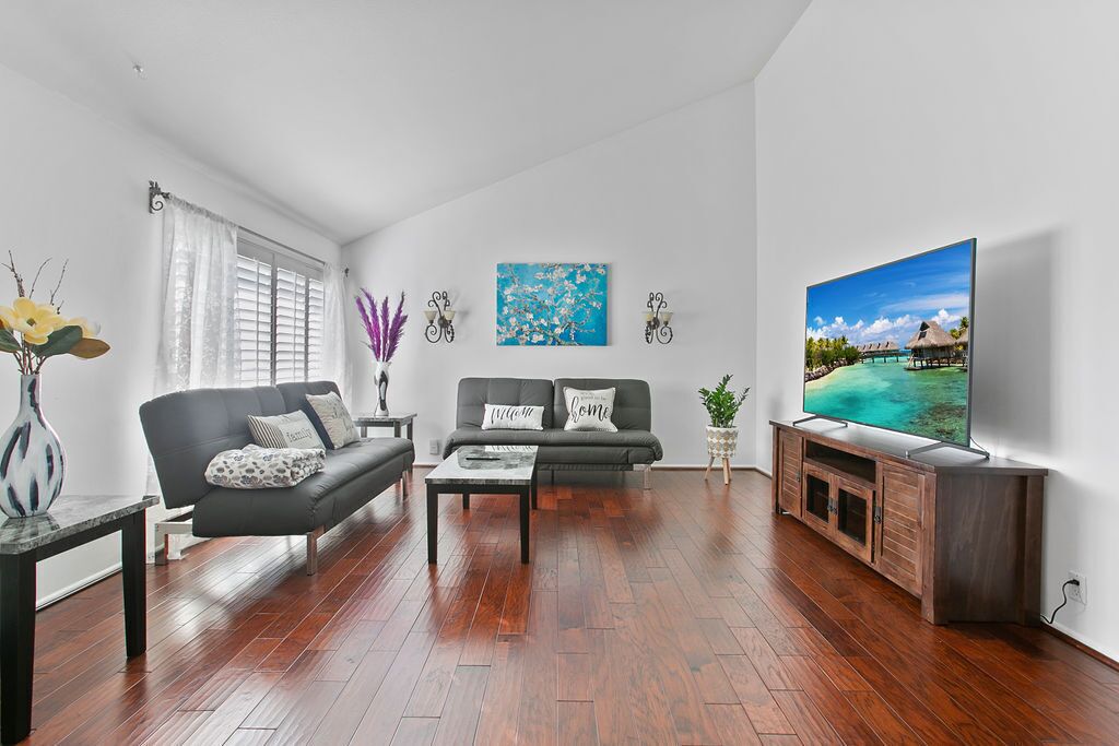 Spacious Villa in Huntington Beach, CA