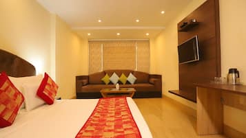 Premium Double Room | Desk, soundproofing, free WiFi