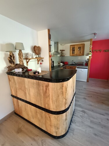 Appartement Dans Maison. Calme et Reposant