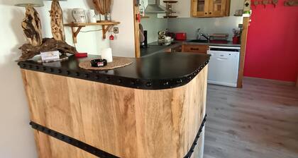 Appartement Dans Maison. Calme et Reposant