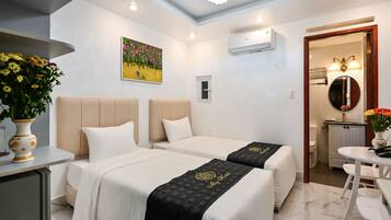 Superior Double or Twin Room | Individually furnished, desk, laptop workspace, blackout curtains