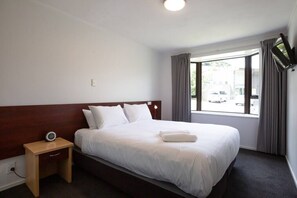 3 chambres, fer et planche à repasser, Wi-Fi gratuit