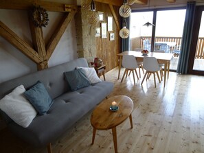Smart TV, books - Apartment Bellevue (Všen)