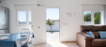 Holiday Home "Naranjos" with Private Garden & Wi-Fi