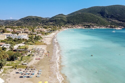 Appartement 'Iole' avec vue sur la mer, Wi-Fi et climatisation