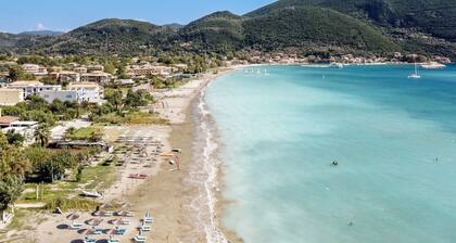 Apartment 'Iole' with Sea View, Wi-Fi and Air Conditioning