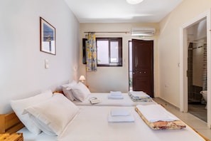 1 bedroom, free WiFi, bed sheets