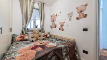 2 Schlafzimmer, Schreibtisch, BĂŒgeleisen/BĂŒgelbrett, kostenloses WLAN