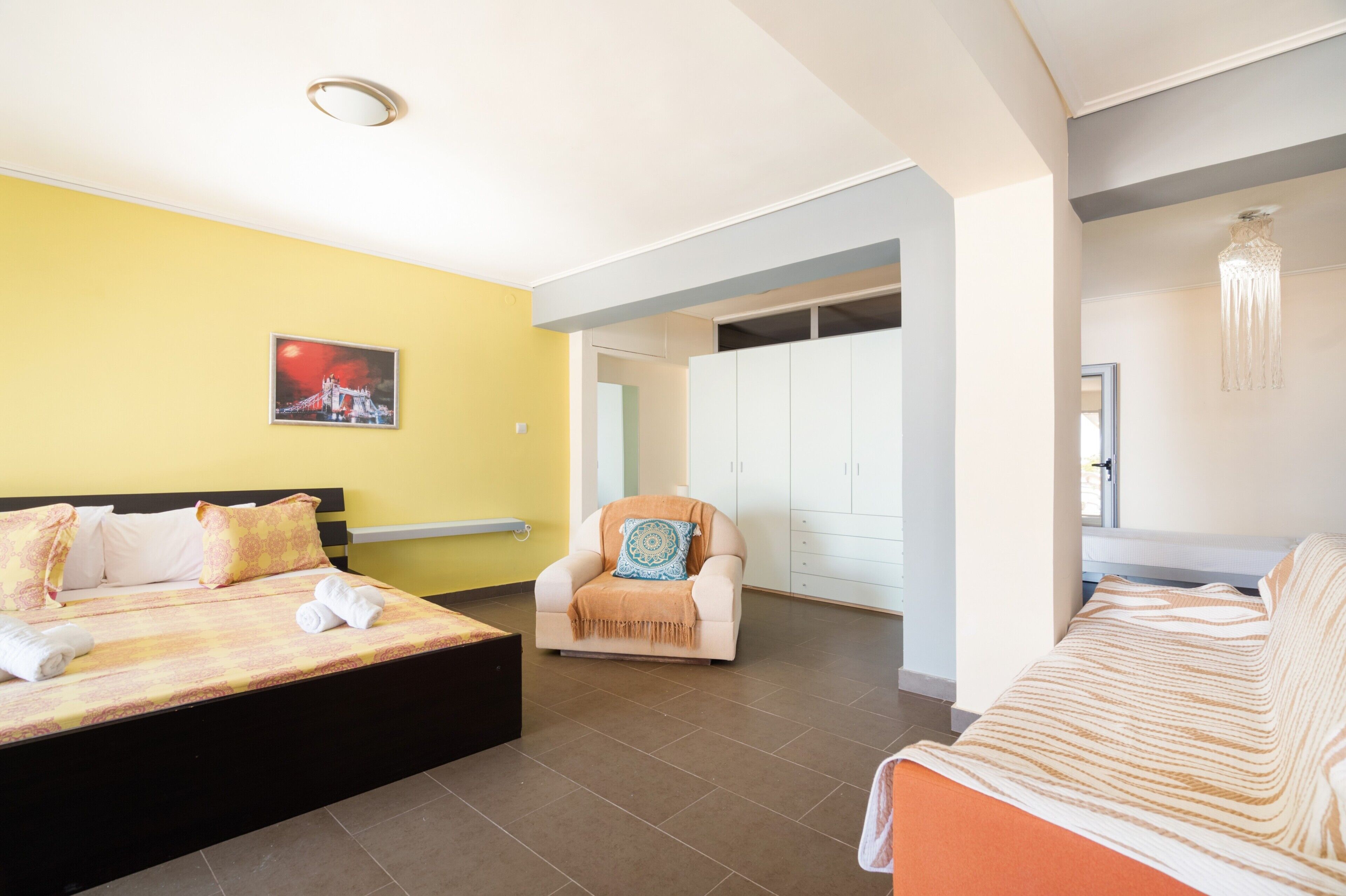 1 quarto, quartos à prova de som, Wi-Fi de cortesia, roupa de cama