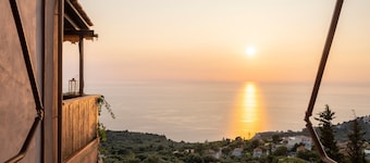 Apartment 'Villa Vista Tajo Villas' with Sea View, Wi-Fi and Air Conditioning