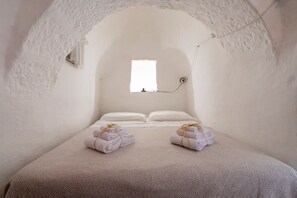 2 bedrooms, free WiFi, bed sheets - Villa "Trullo Libellula" with Private Garden, Private Mini Pool & Wi-Fi (Ceglie Messapica)