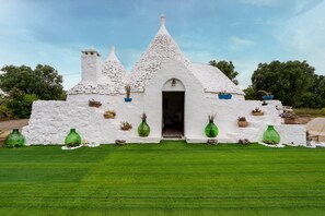Exterior - Villa "Trullo Libellula" with Private Garden, Private Mini Pool & Wi-Fi (Ceglie Messapica)