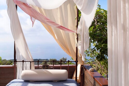 Appartement 'Villa Rojo Tajo Villas' avec vue sur la mer, Wi-Fi et climatisation