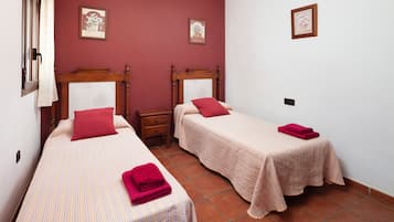 6 dormitorios, tabla de planchar con plancha, wifi gratis y ropa de cama