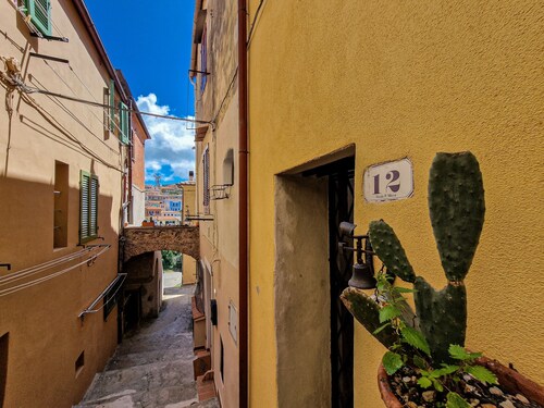 Apartment 'Il Borgo 5' with Air Conditioning