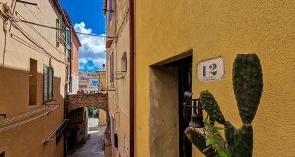 Apartment 'Il Borgo 5' with Air Conditioning