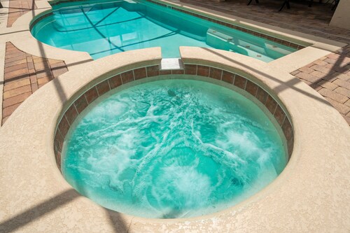 Coastal Decor-Hen's Nest- Privacy-Pool & Spa- Gated Community