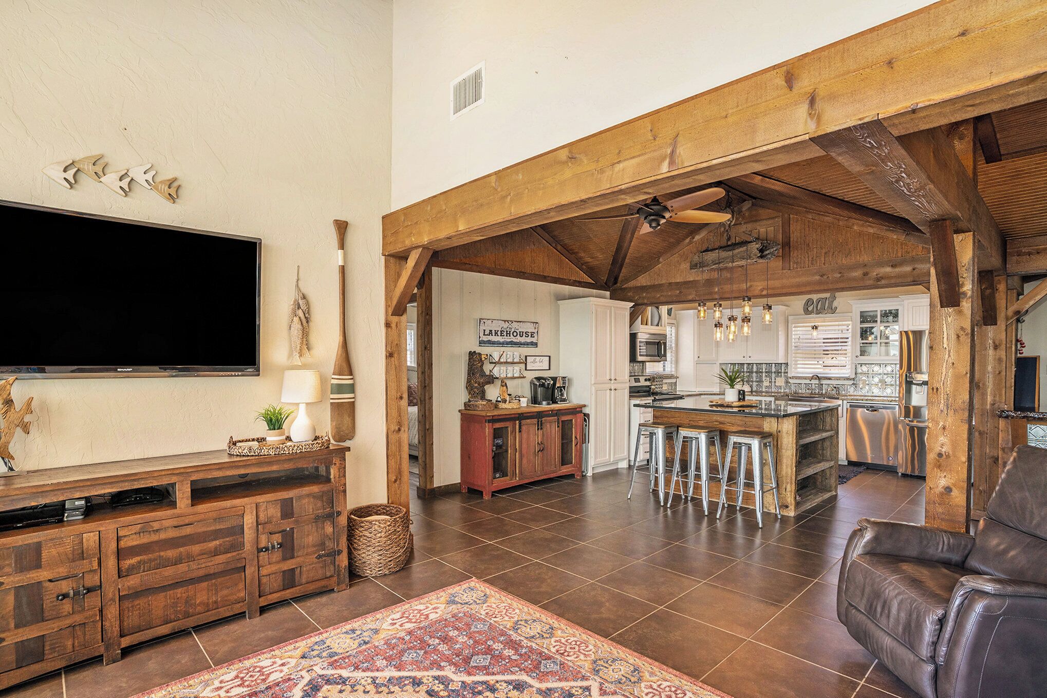 Lakefront Sunset Views