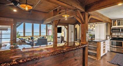 Lakefront Sunset Views