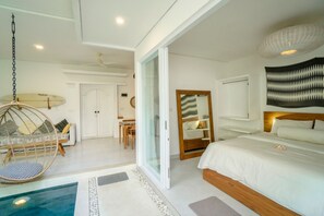 Individually decorated, individually furnished, desk, laptop workspace - Musik Villa Canggu (Canggu)
