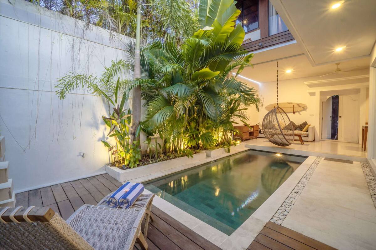 Private pool