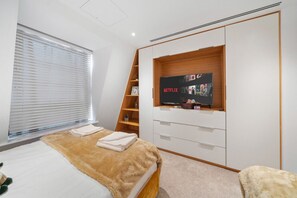 3 quartos, ferros/tábuas de passar roupa, Wi-Fi de cortesia
