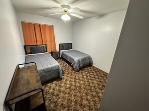 3 bedrooms, free WiFi, bed sheets
