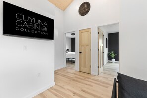 2 dormitorios, tabla de planchar con plancha, wifi gratis y ropa de cama