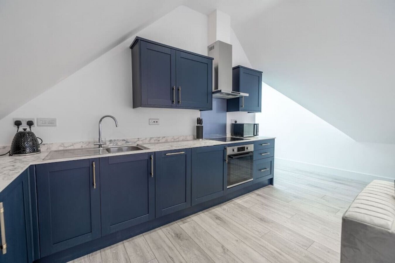 Flat#9, 1 Portesbery Camberley · Pent House | Town Centre | Stunning and Spacious