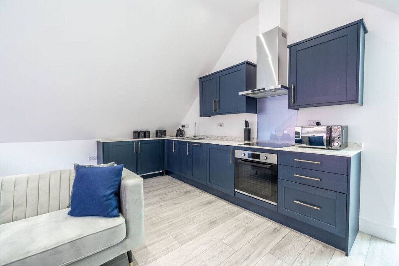 Flat#9, 1 Portesbery Camberley · Pent House | Town Centre | Stunning and Spacious