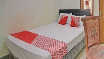 Double Room | Desk, soundproofing, free WiFi, bed sheets