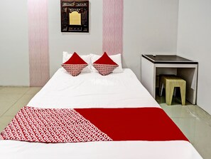 Free WiFi, bed sheets - Hotel O Zazezo Homestay Syariah (Tanjung Pinang)
