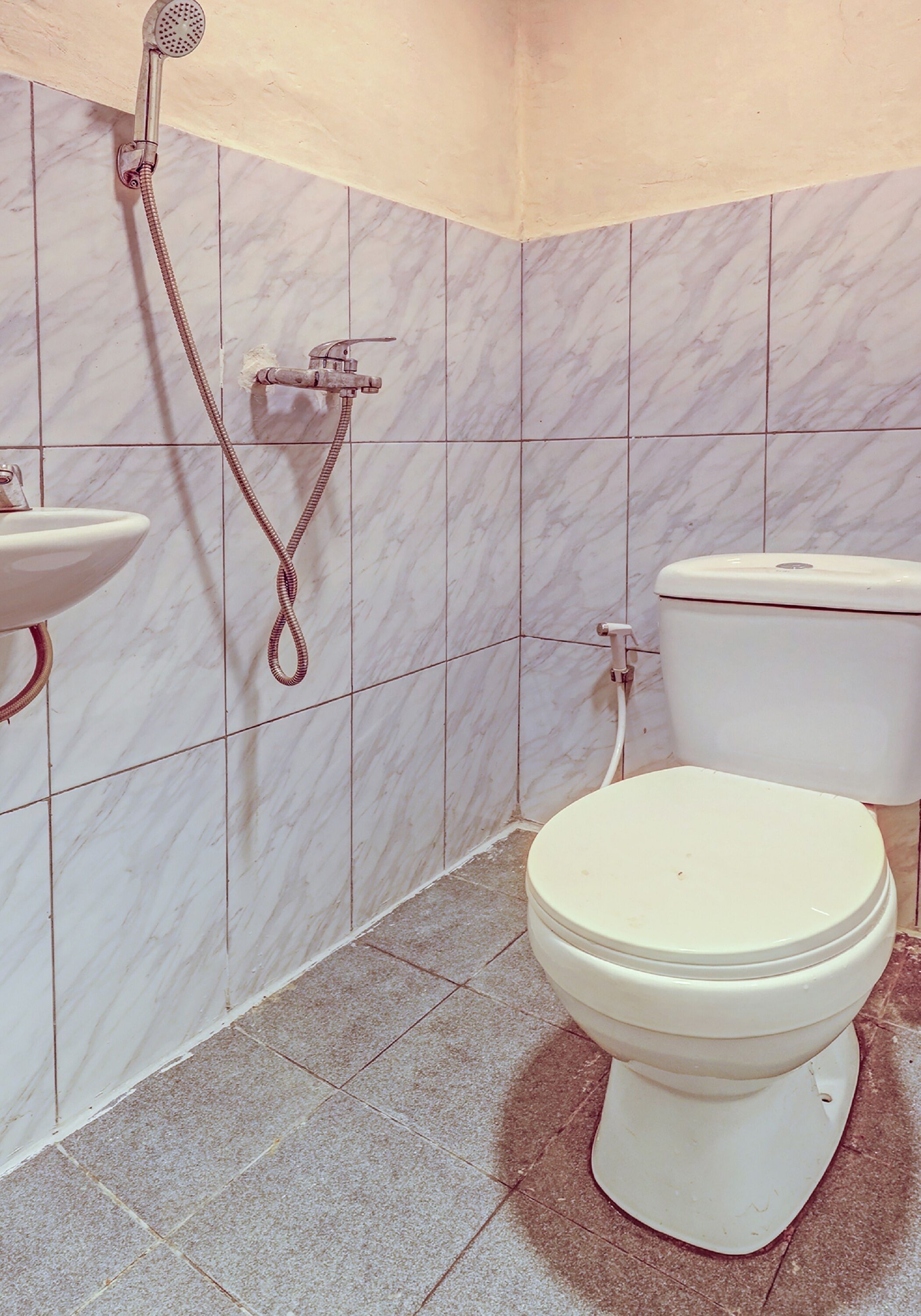 Standard Double Room | Bathroom | Shower, towels, toilet paper