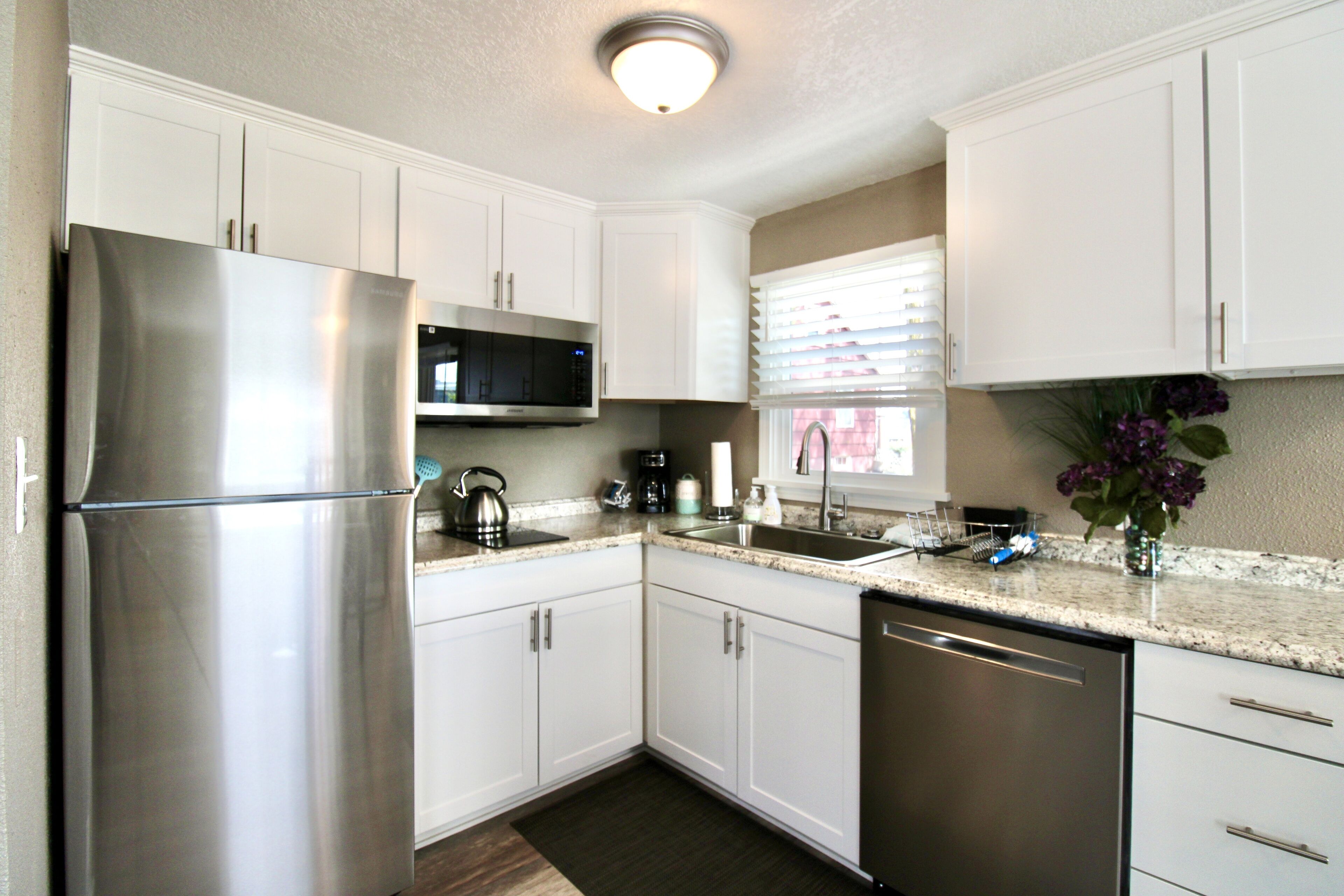 Central 1BR Suite In DT Tigard