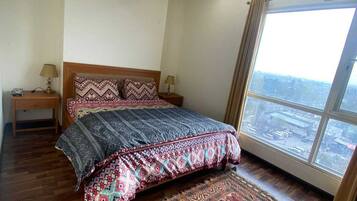 2 chambres, bureau, Wi-Fi, draps fournis