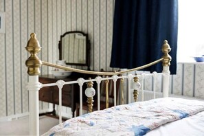 3 chambres, fer et planche à repasser, lit parapluie, Wi-Fi gratuit