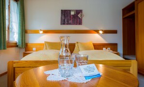Chambre Double Supérieure | 1 chambre, Wi-Fi gratuit, draps fournis