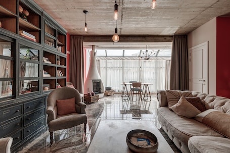 华丽开间套房 | 遮光窗帘、免费 WiFi. Talbot & Bons 公寓酒店