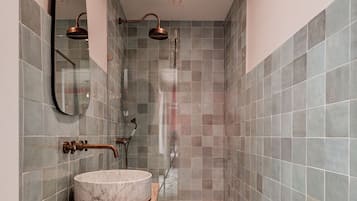 Deluxe studio suite | Badkamer