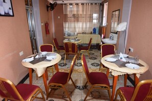 Free daily continental breakfast