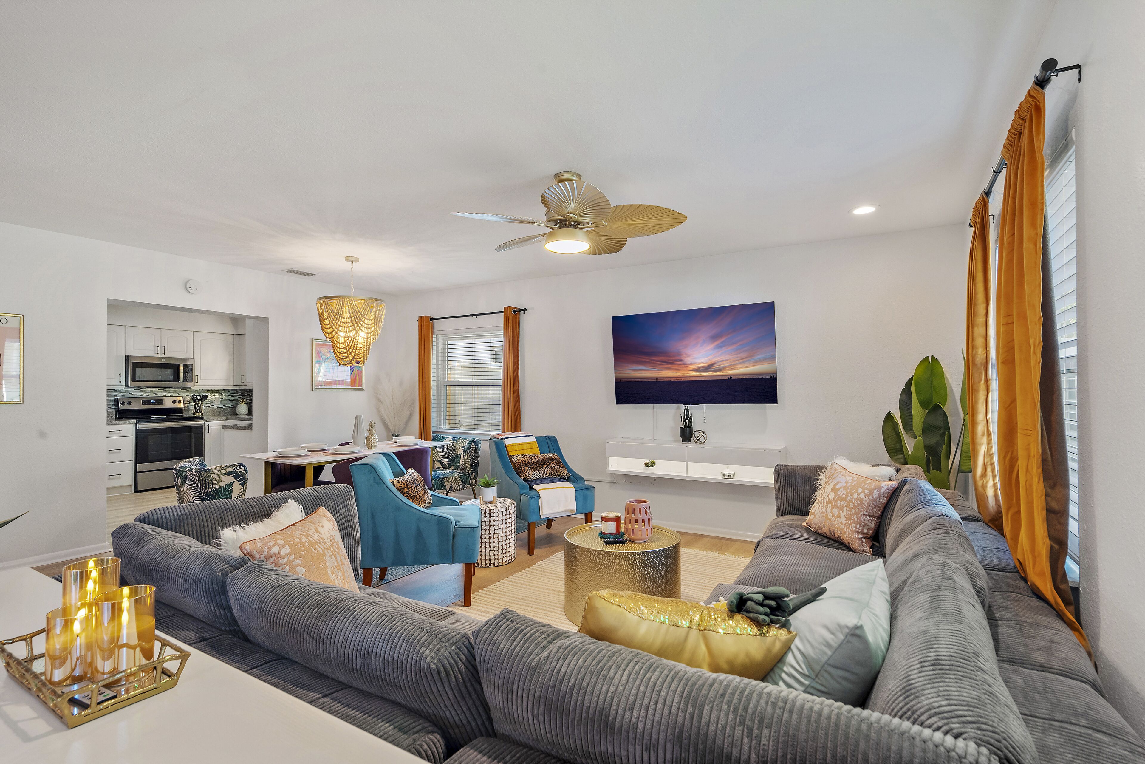 Modern Clearwater Beach House, Heated Pool, Golf!