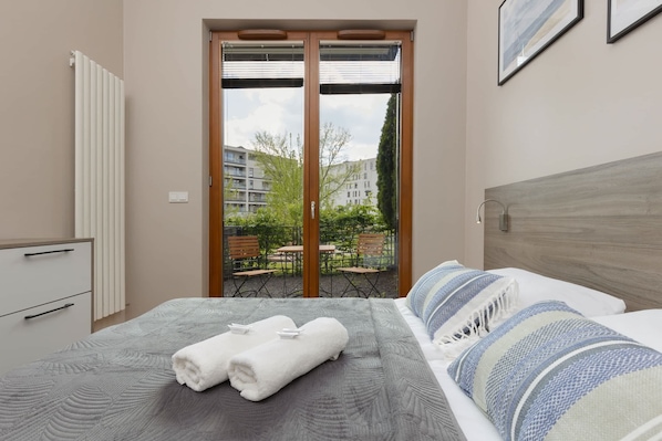 1 bedroom, iron/ironing board, travel crib, WiFi