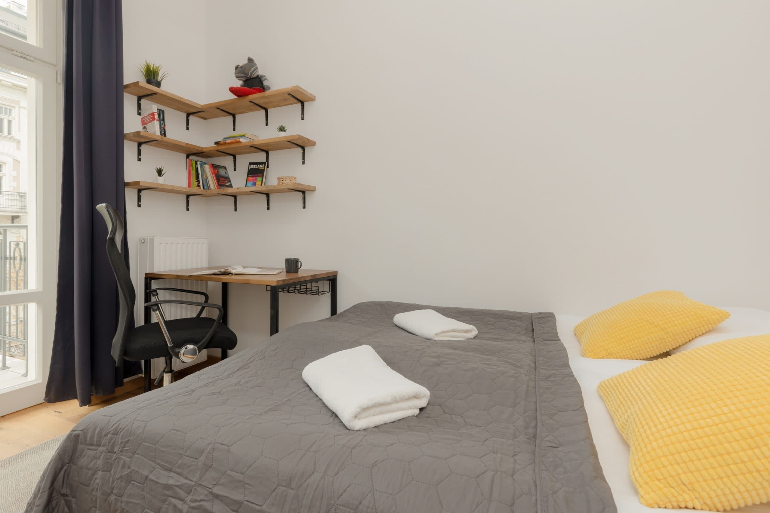 1 bedroom, desk, iron/ironing board, WiFi