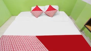 Standard Double Room | Desk, laptop workspace, free WiFi, bed sheets