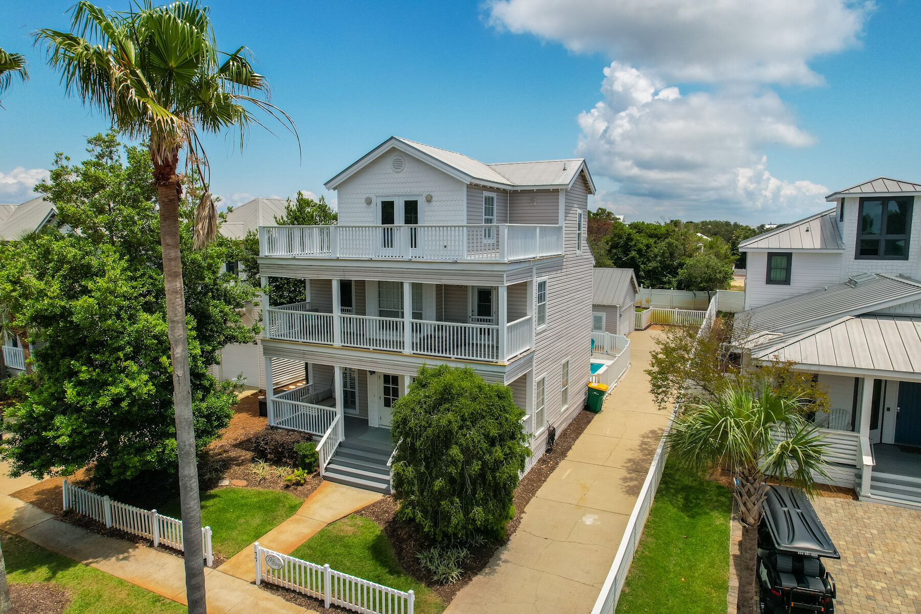 Brand New Listing. Steps to Beach. Private Pool, sleeps 8