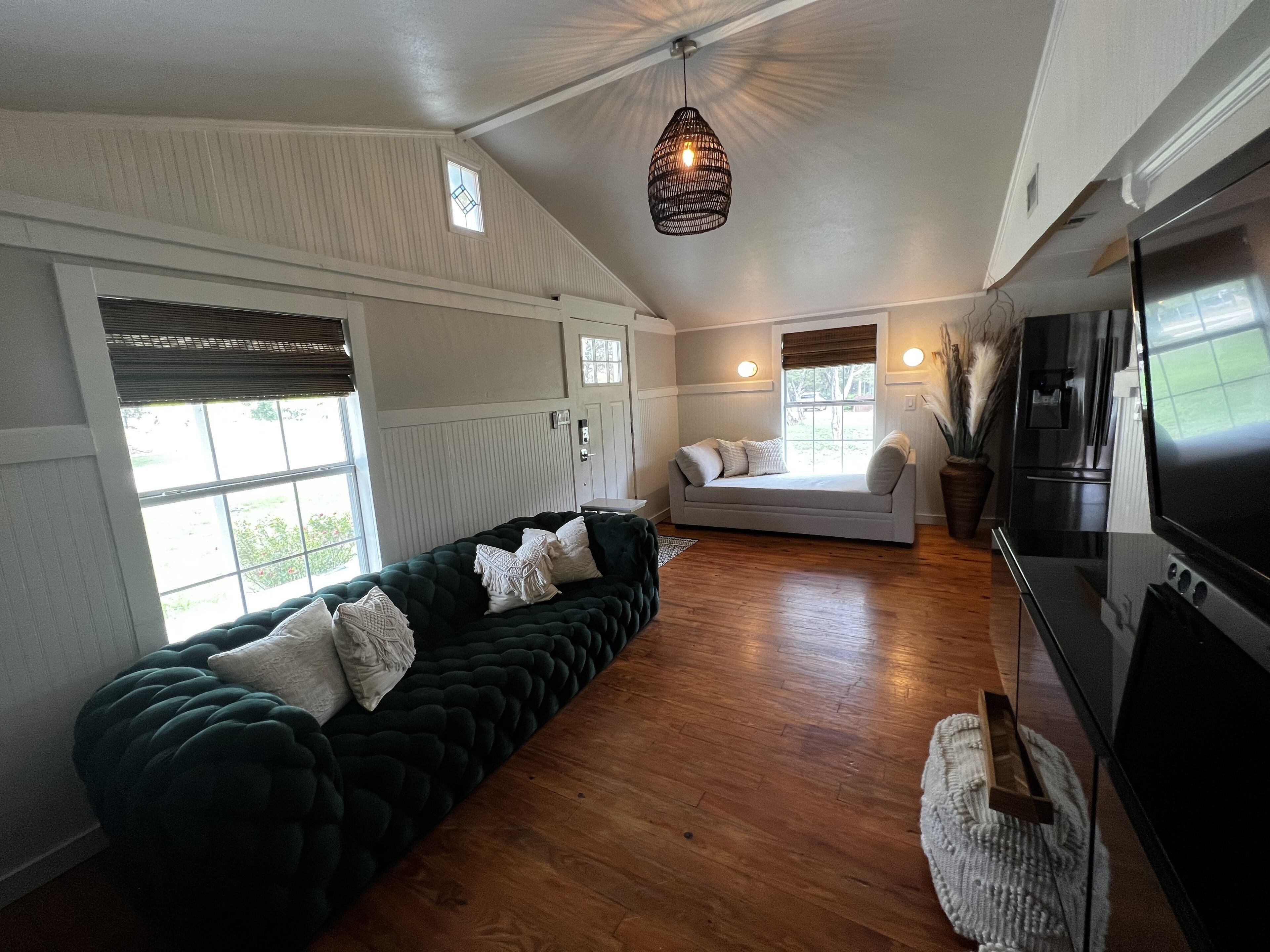 Boho Cottage at the Guadalupe River - Recently Remodeled