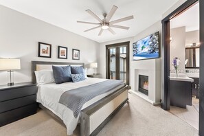3 chambres, fer et planche à repasser, Wi-Fi gratuit, draps fournis