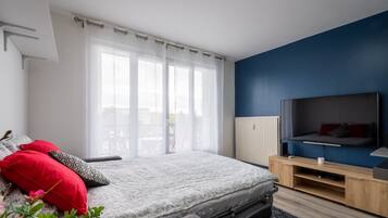 1 bedroom, WiFi, bed sheets