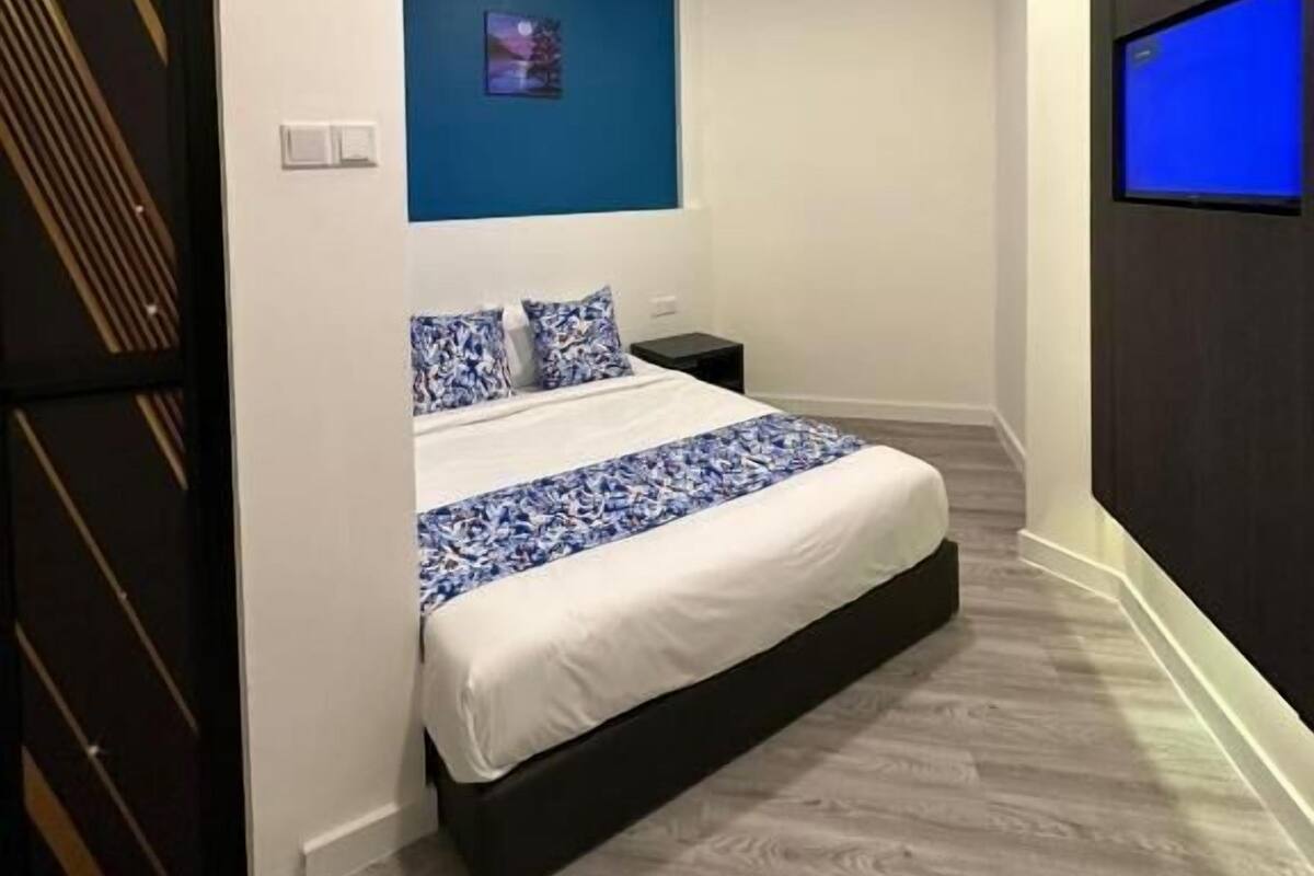 1 bedroom, free WiFi, bed sheets